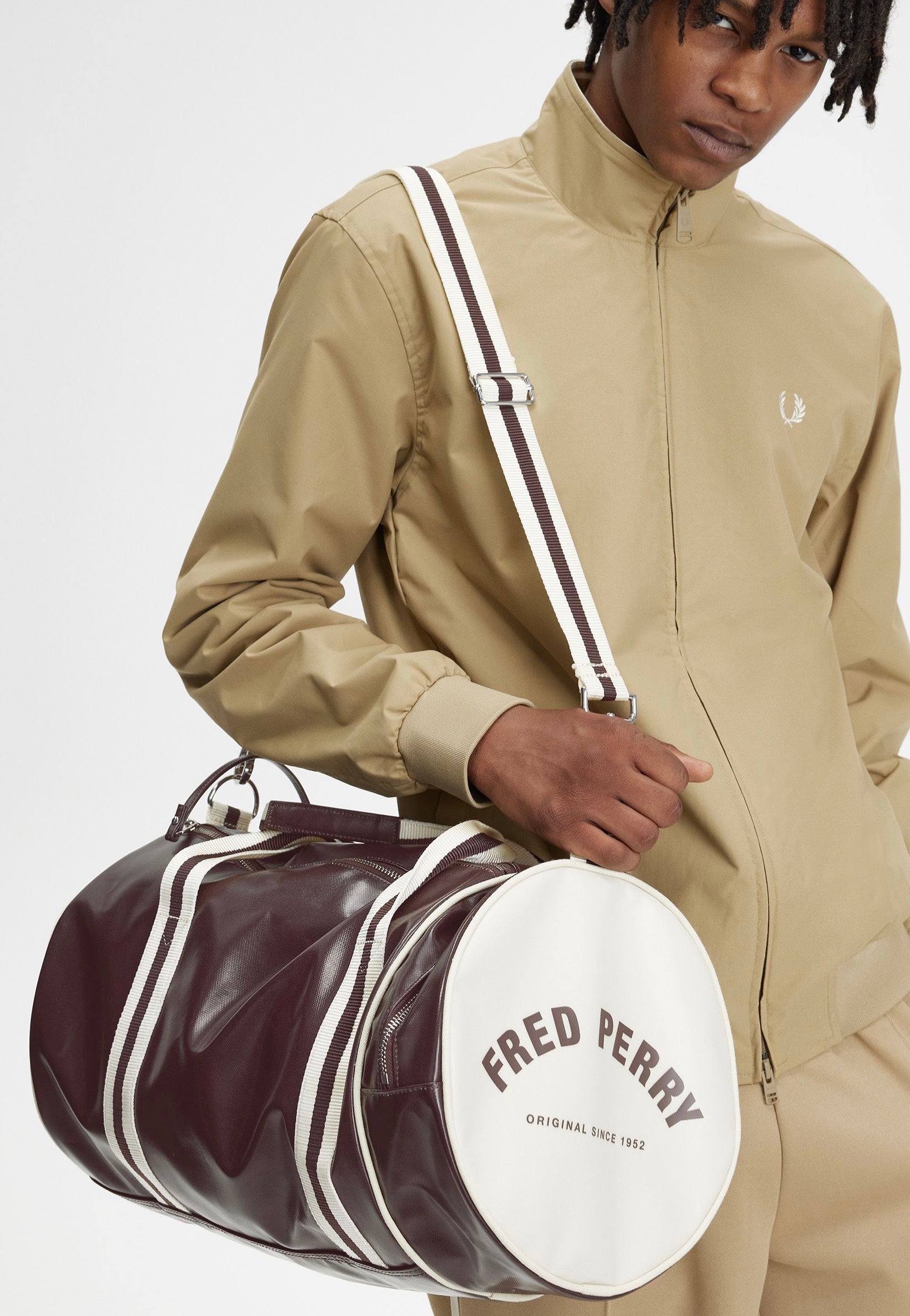 Fred Perry - Classic Barrel Carrington Road Brick/Ecru - Dufflebag Discount For Sale