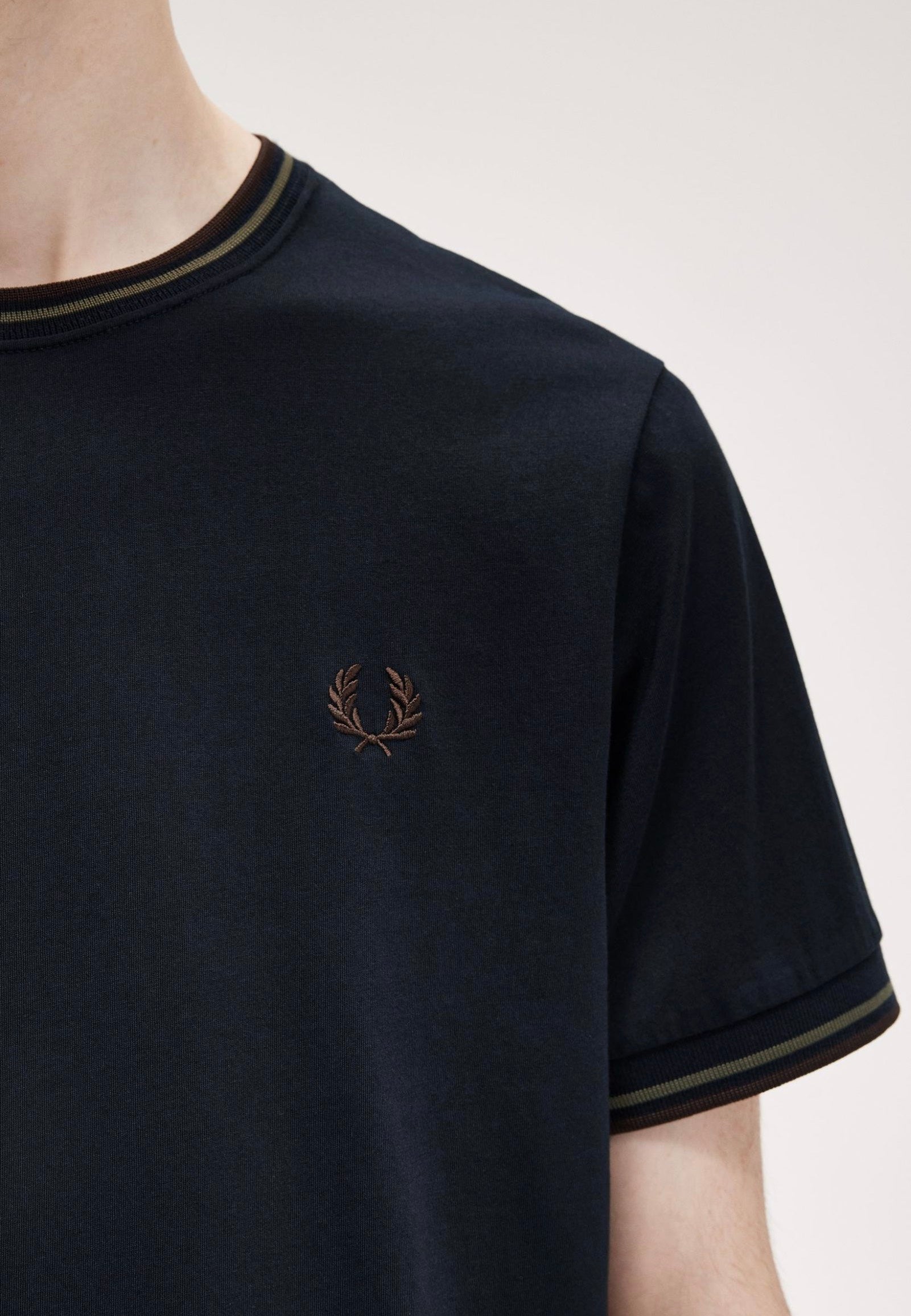 Fred Perry - Twin Tipped Nvy/Lrlwgrn/Bric - T-Shirt New Arrival Cheap Pice