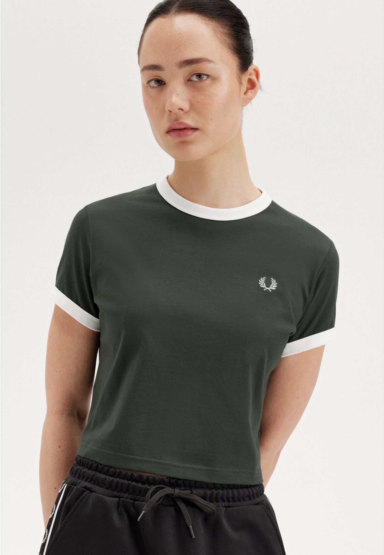 Fred Perry - Cropped Ringer Court Green - T-Shirt Cheap Fashionable