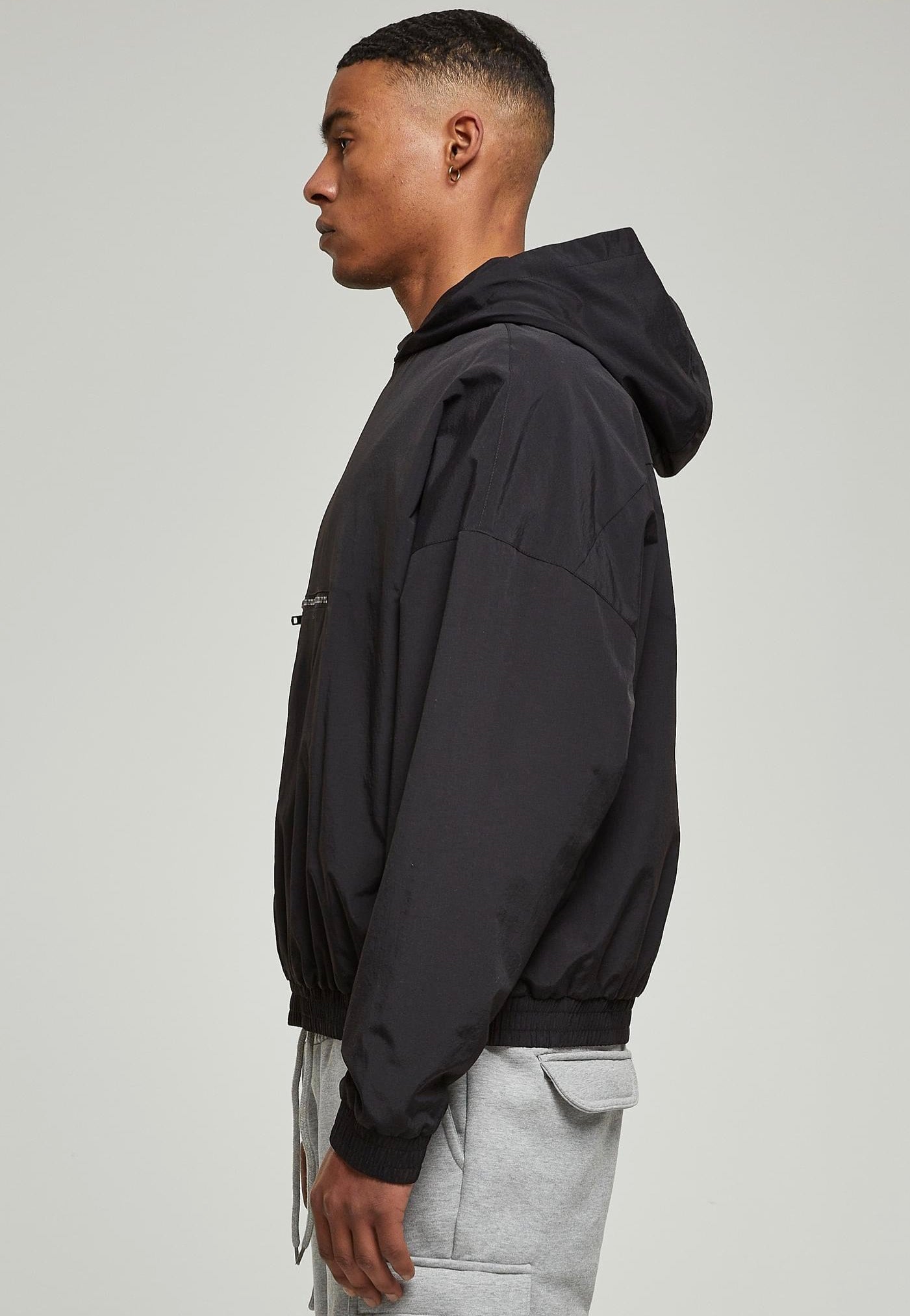 Urban Classics - 90'S Pull Over Black - Jacket