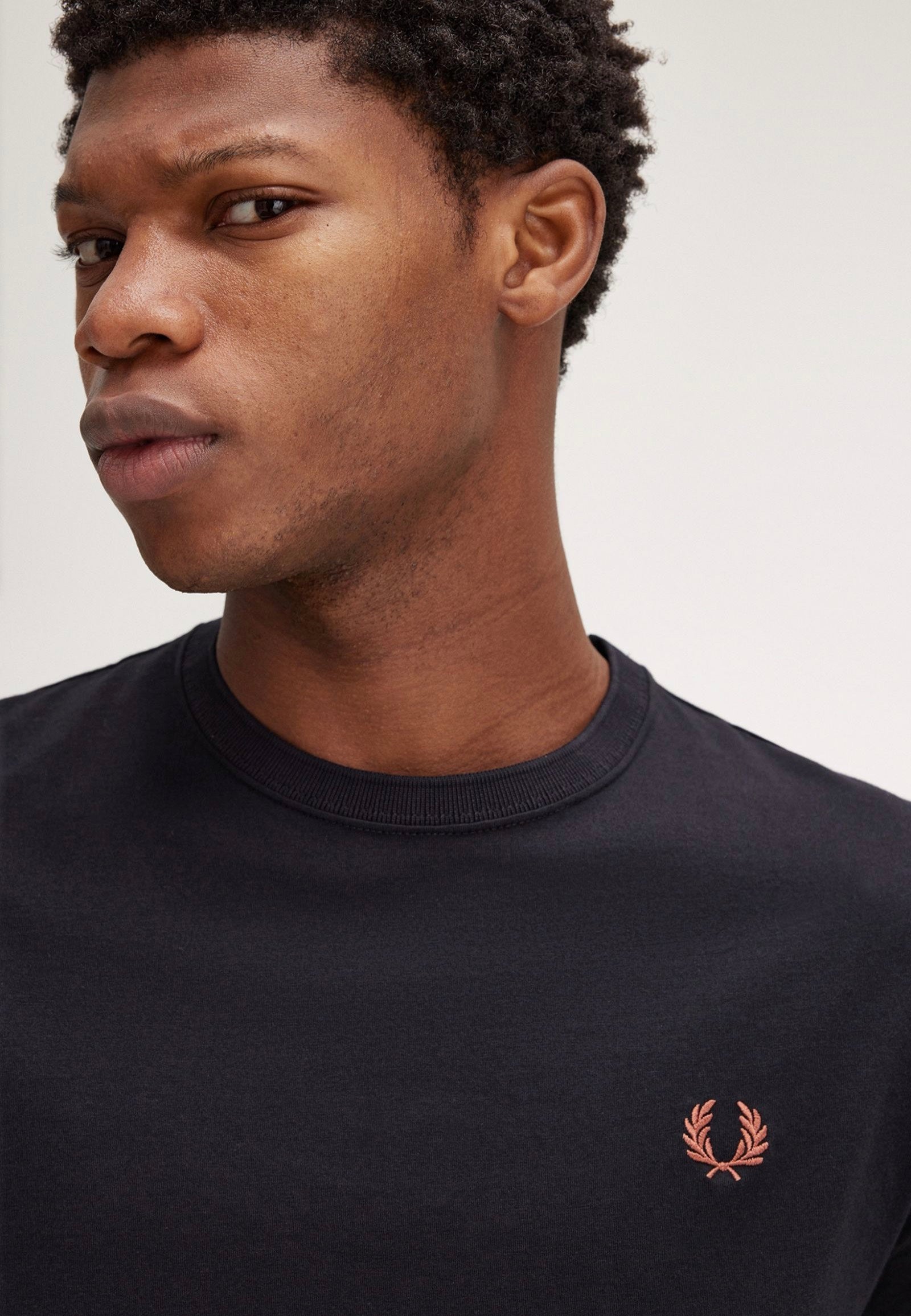 Fred Perry - Crew Neck Black/Whisky Brown - T-Shirt Free Shipping Browse