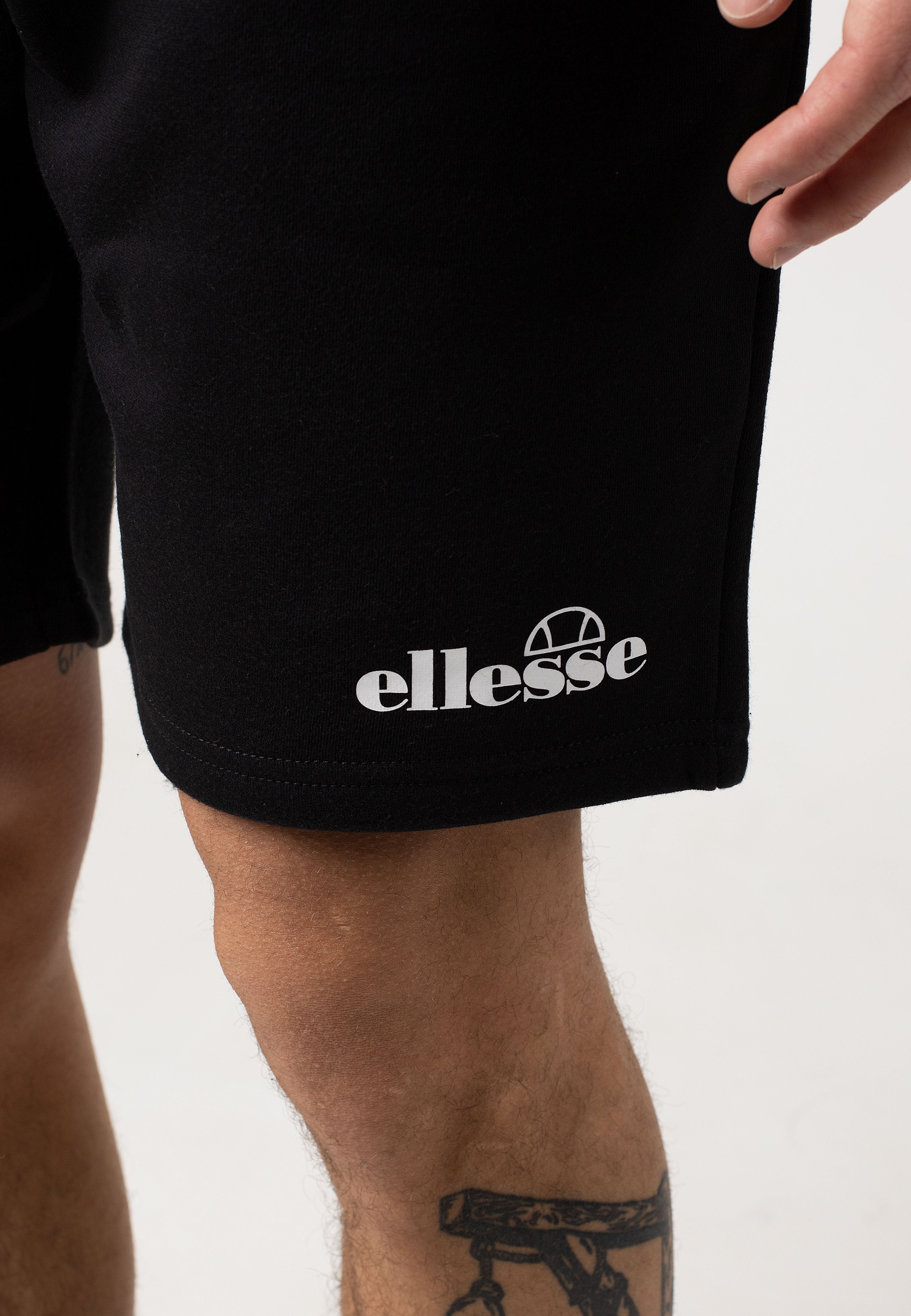 Ellesse - Molla Black - Shorts Cheap Affordable