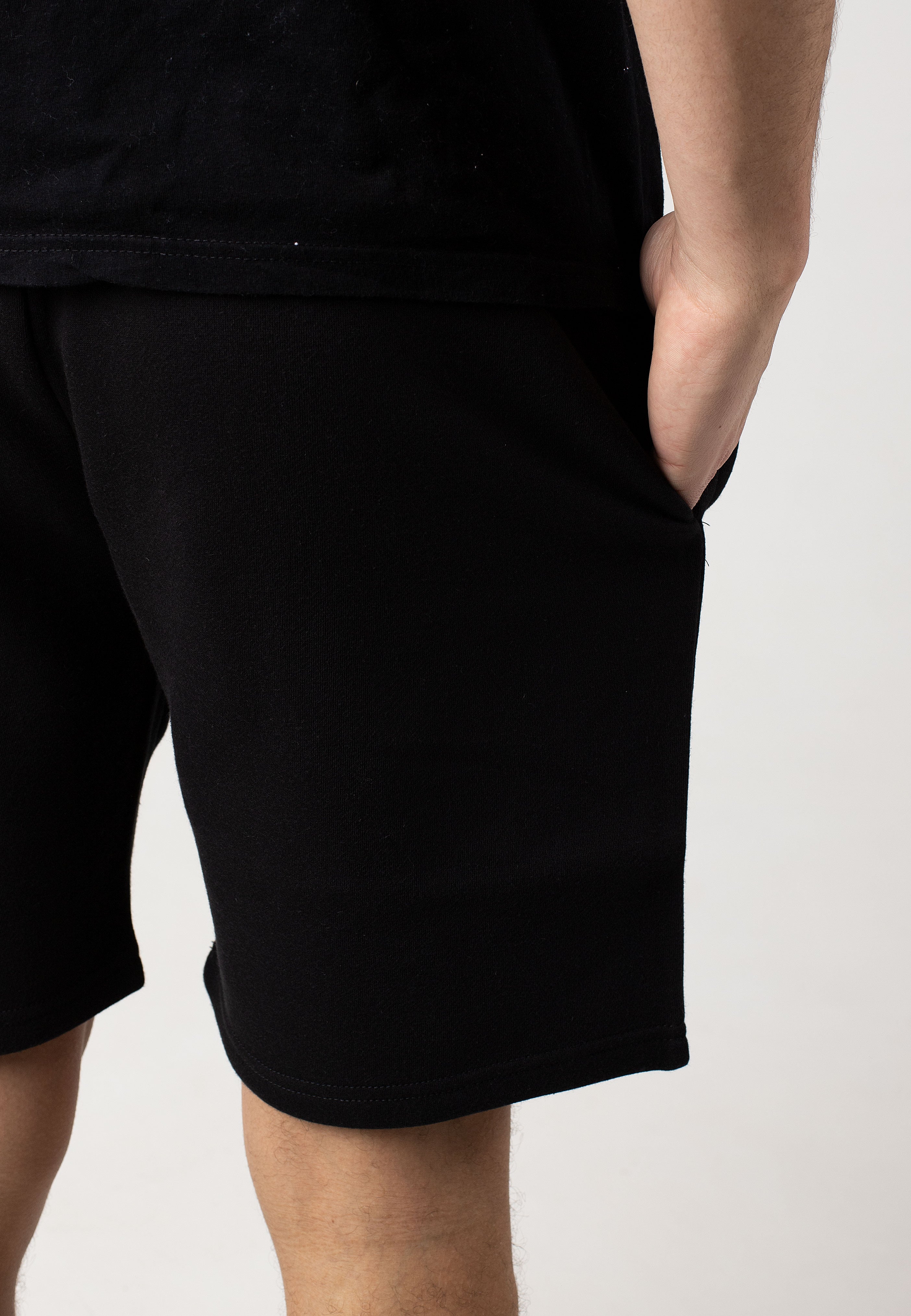 Ellesse - Molla Black - Shorts Cheap Affordable