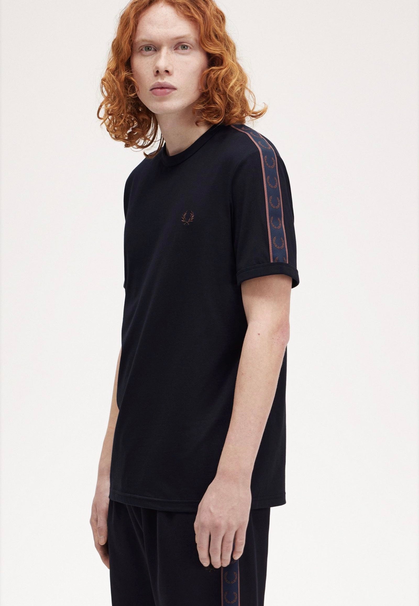 Fred Perry - Contrast Tape Ringer Navy/Crrgroabric - T-Shirt Sale Extremely