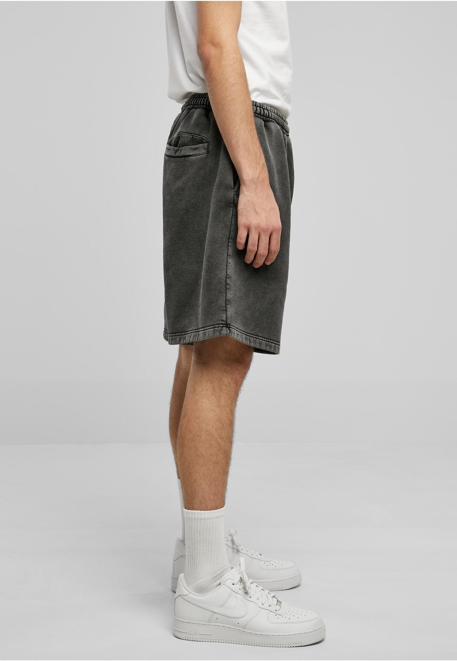 Urban Classics - Heavy Sand Washed Black - Shorts Deals