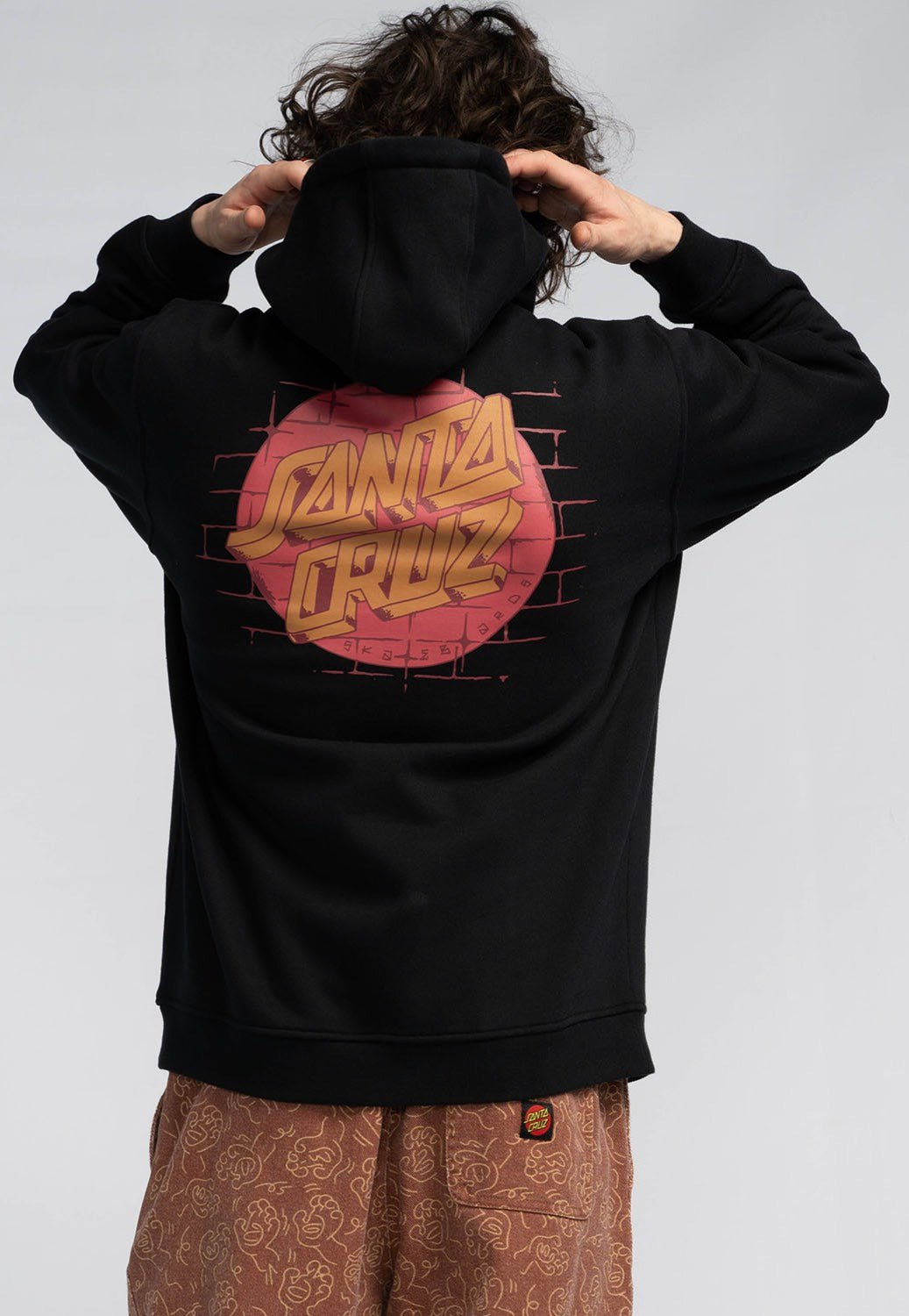 Santa Cruz - Scrawl Brick Dot Center Black - Hoodie Discount Explore