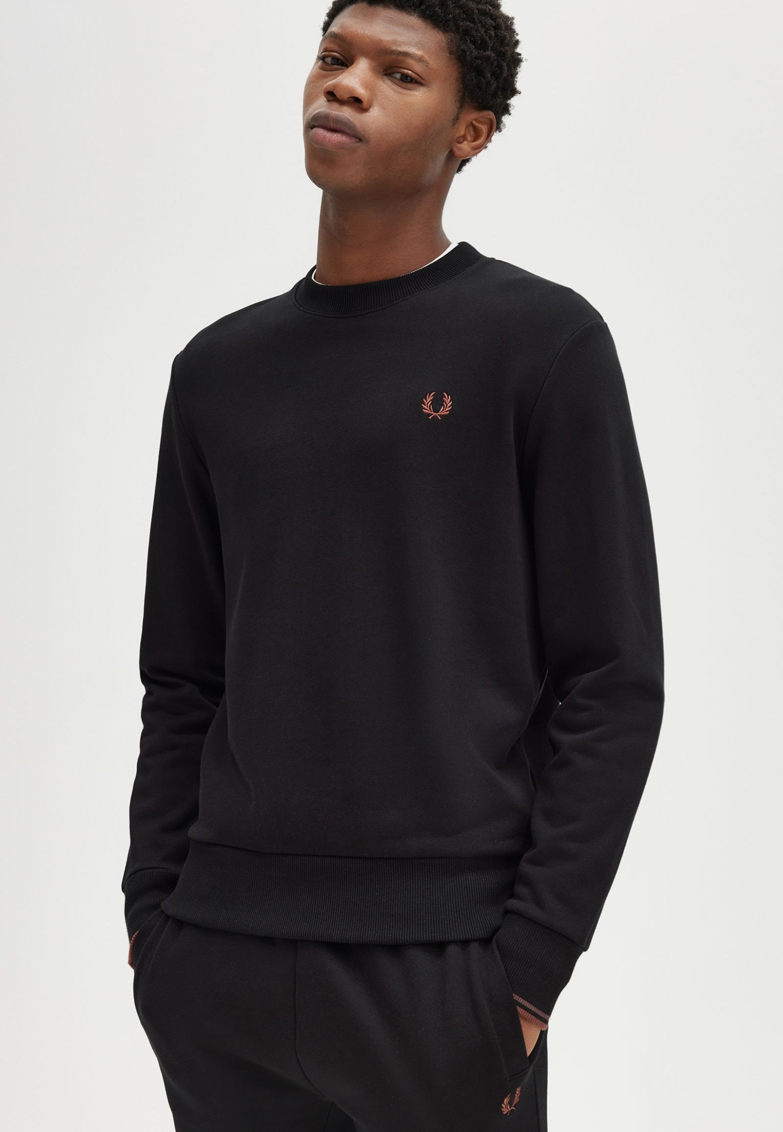 Fred Perry - Crew Neck Black/Whisky Brown - Sweater Nicekicks