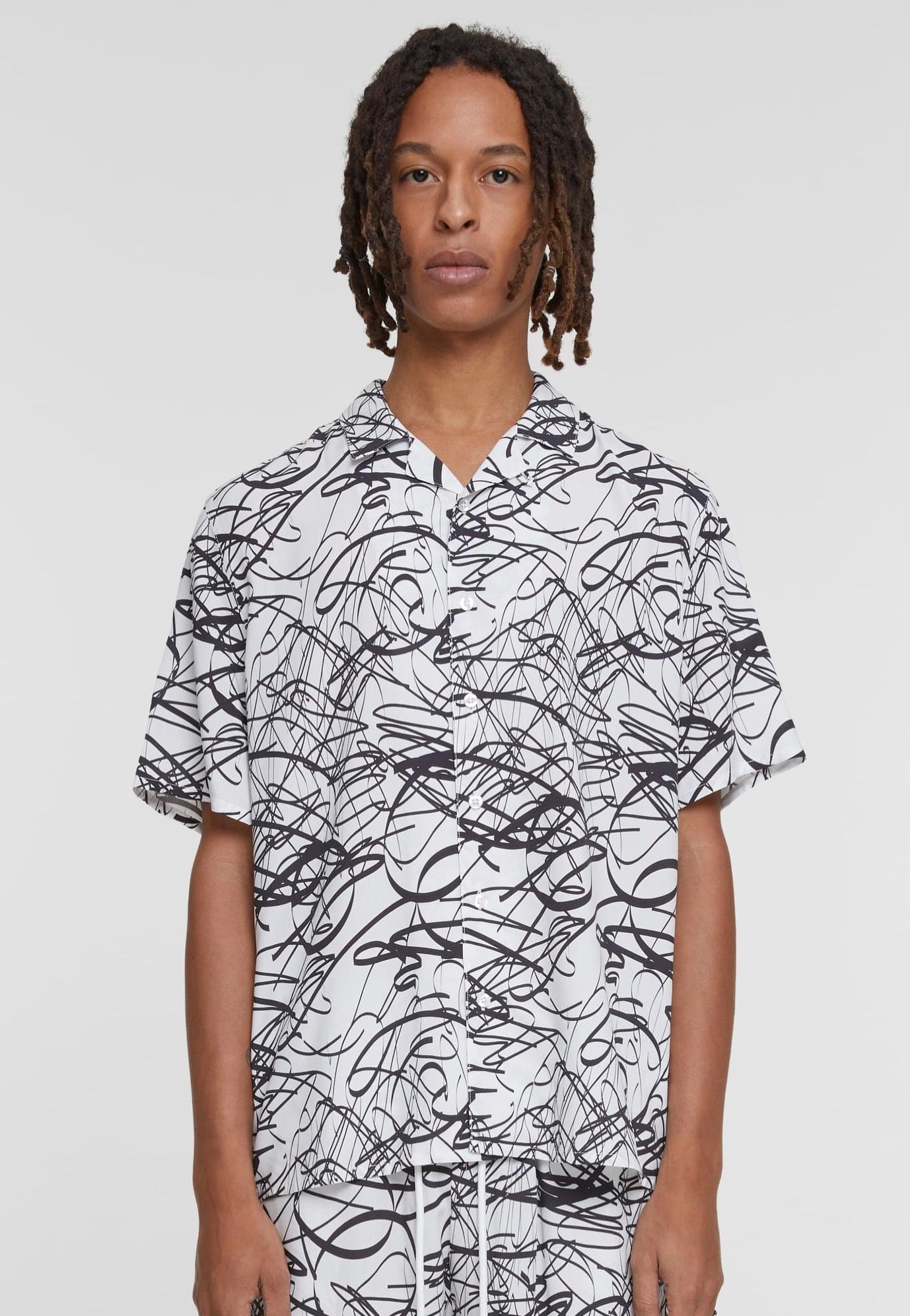 Urban Classics - Viscose AOP Resort Whitescribble - Shirt Huge Surprise