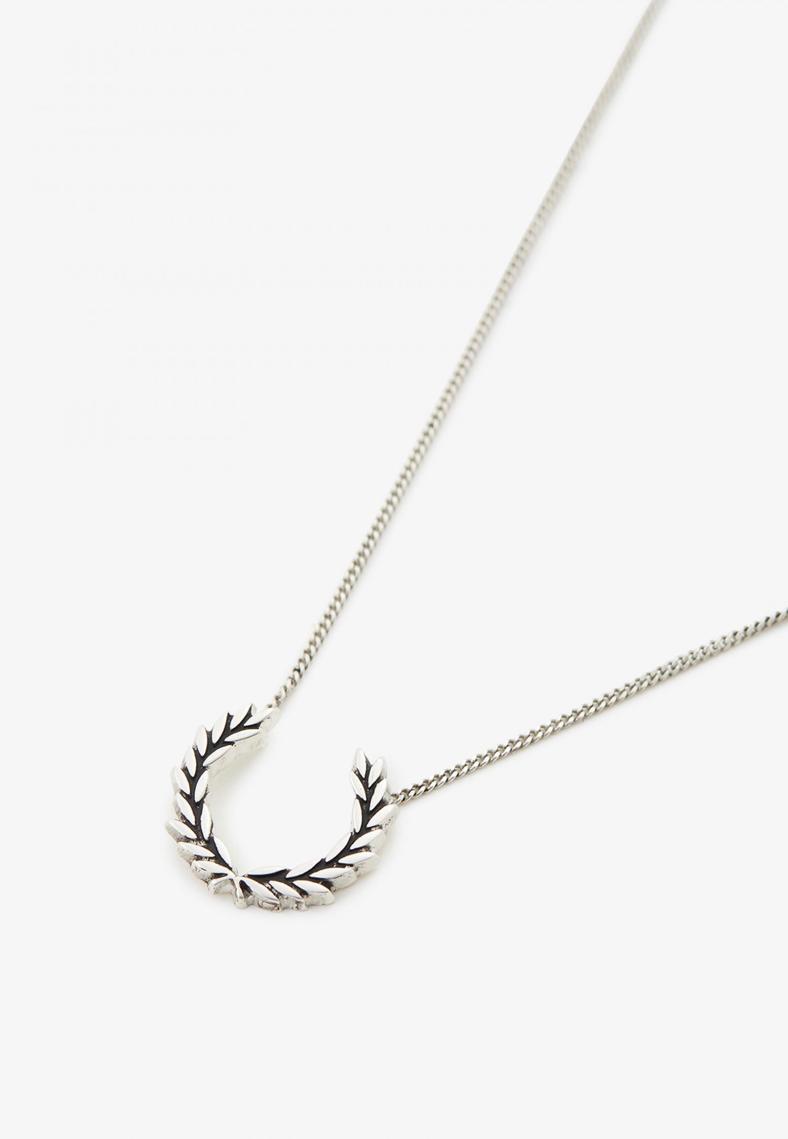 Fred Perry - Laurel Wreath Silver - Necklace Cost Cheap Pice