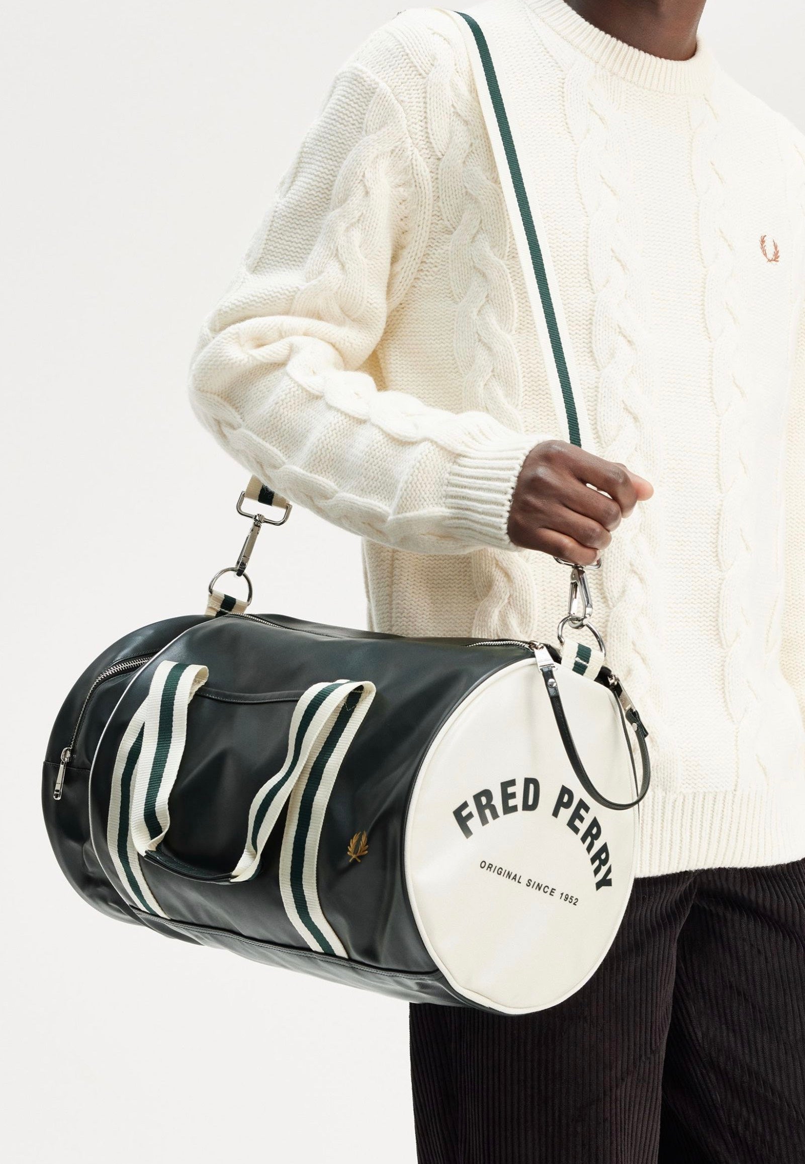 Fred Perry - Classic Barrel Night Green/Ecru - Dufflebag Sale Huge Surprise