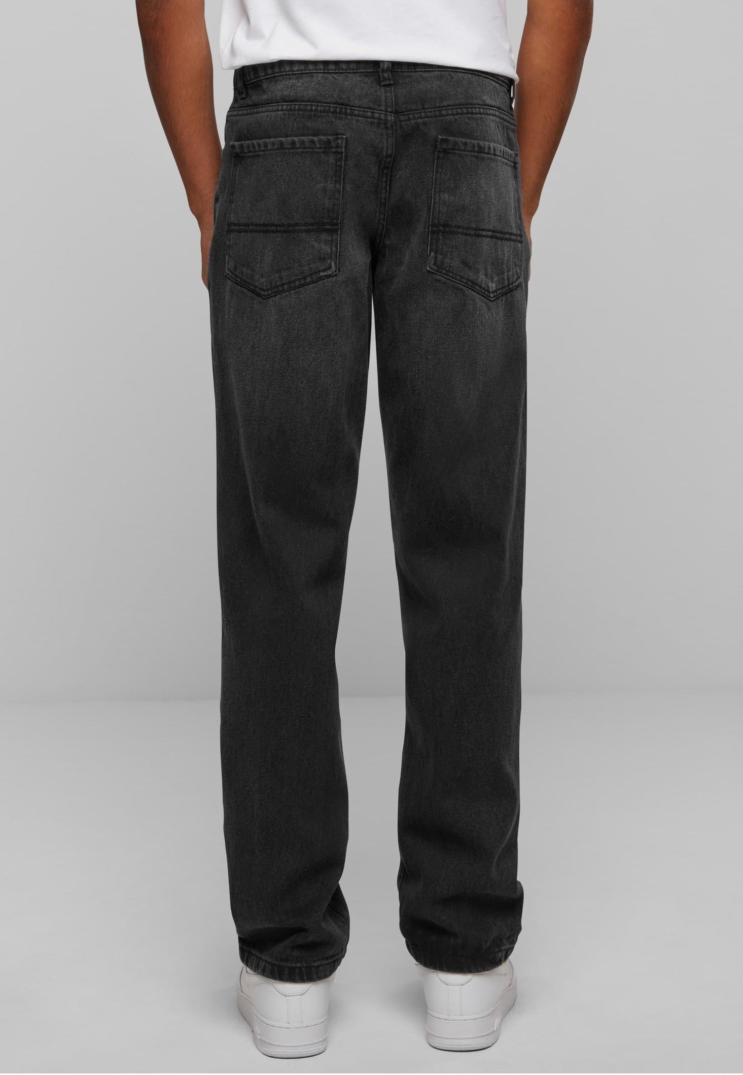 Urban Classics - Heavy Ounce Straight Fit Black Washed - Jeans Manchester