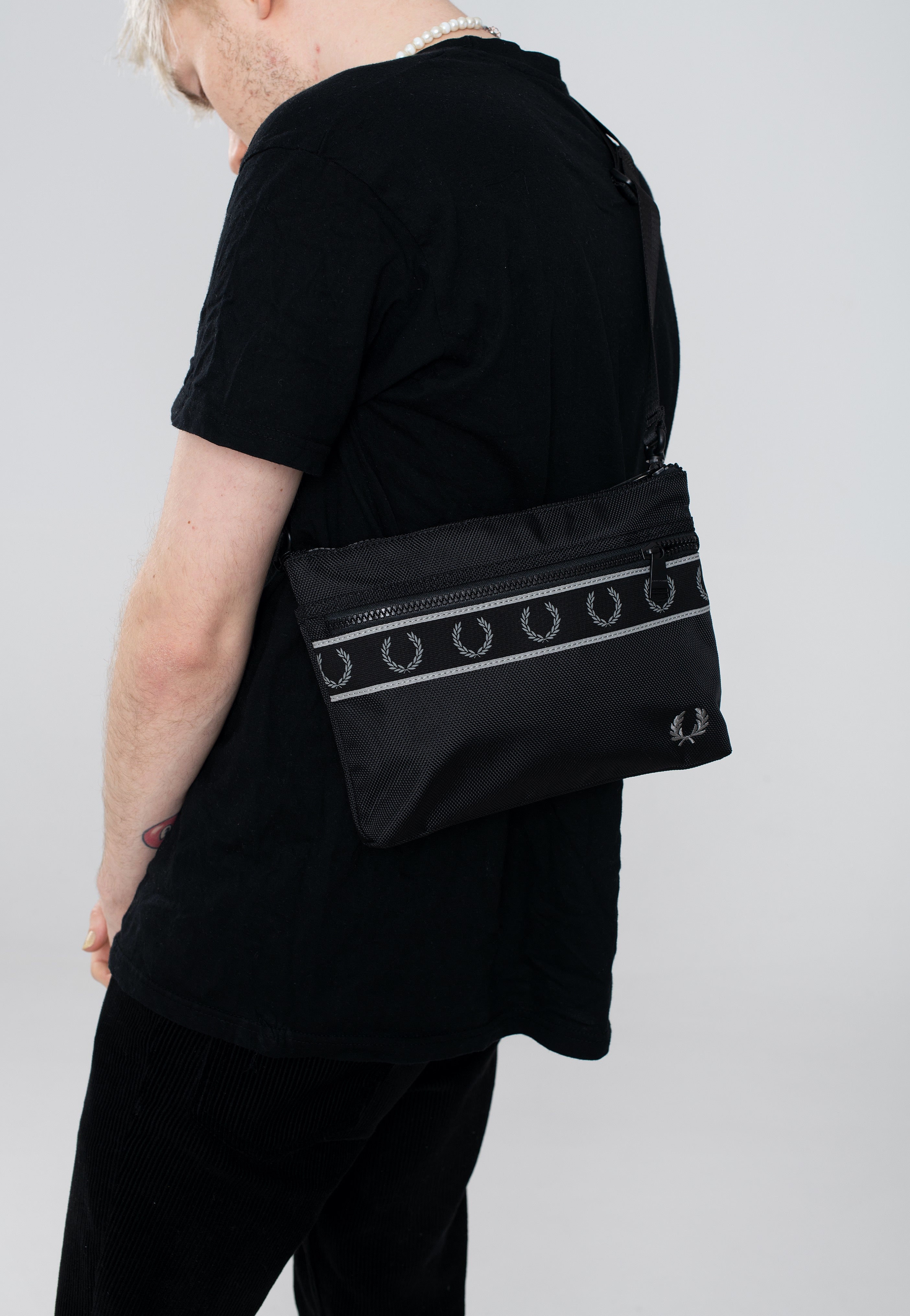 Fred Perry - Contrast Tape Sacoche Black - Bag From China