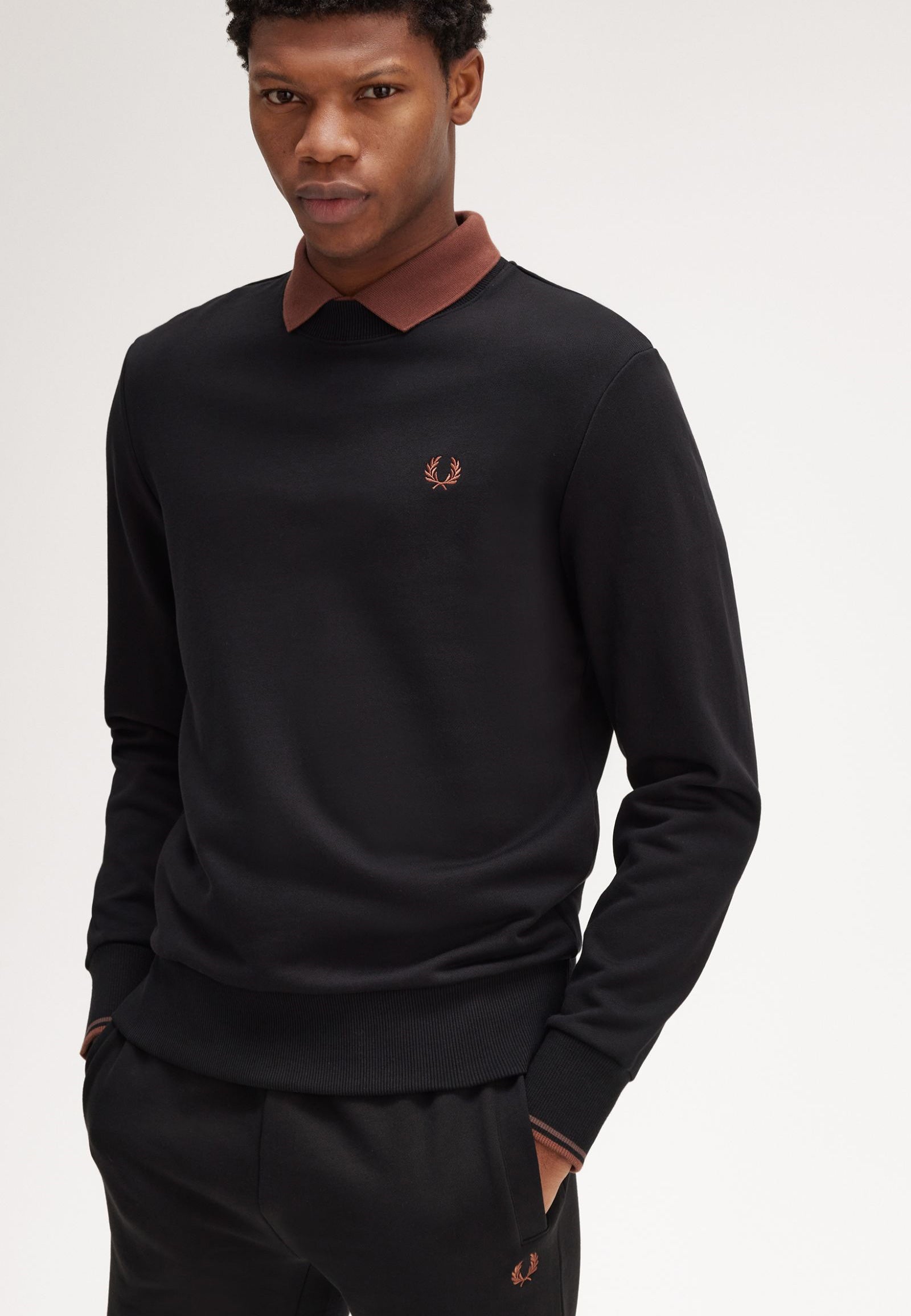 Fred Perry - Crew Neck Black/Whisky Brown - Sweater Nicekicks