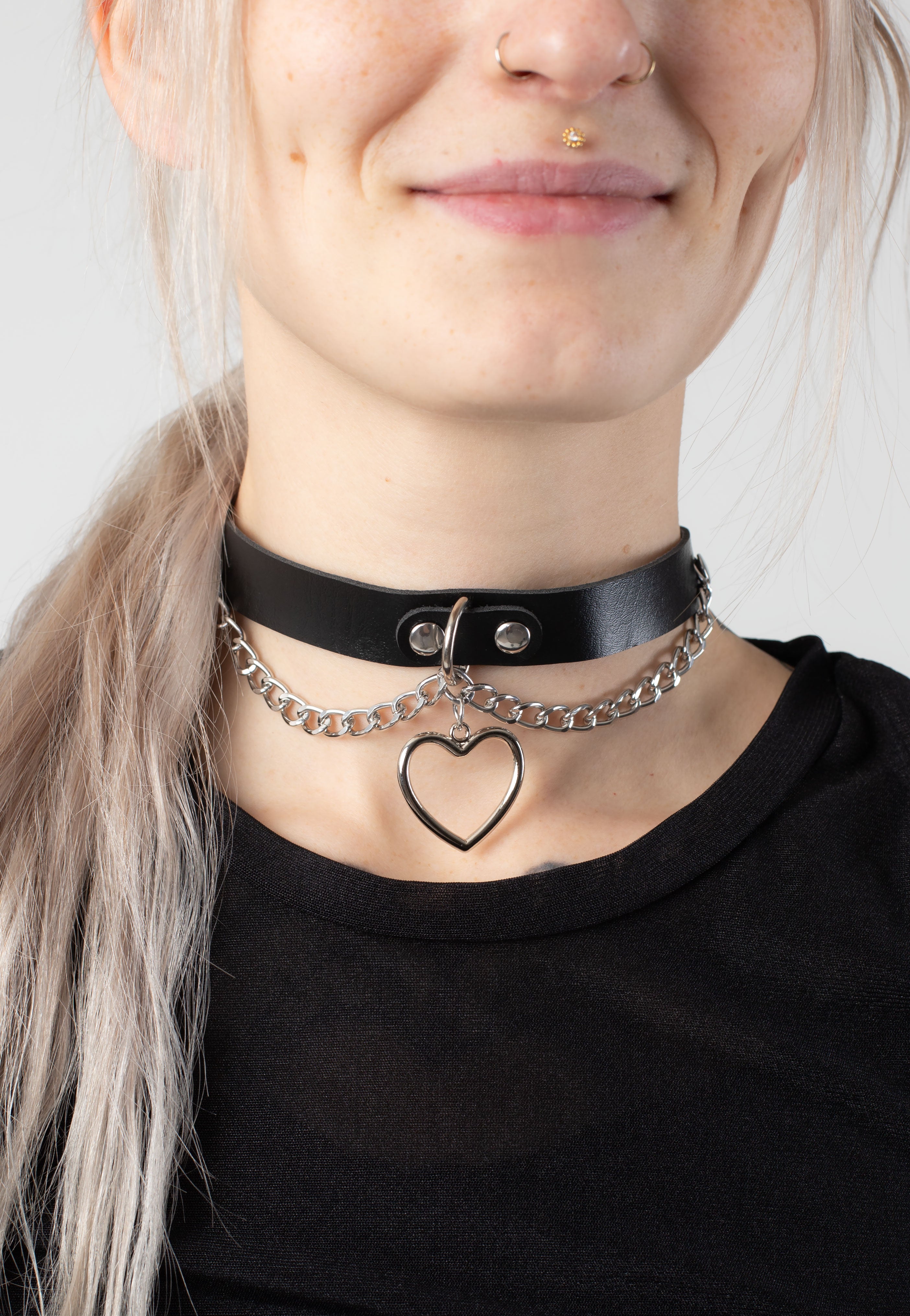 Bullet69 - Heart Chain Neckband Black - Choker Outlet Top Quality