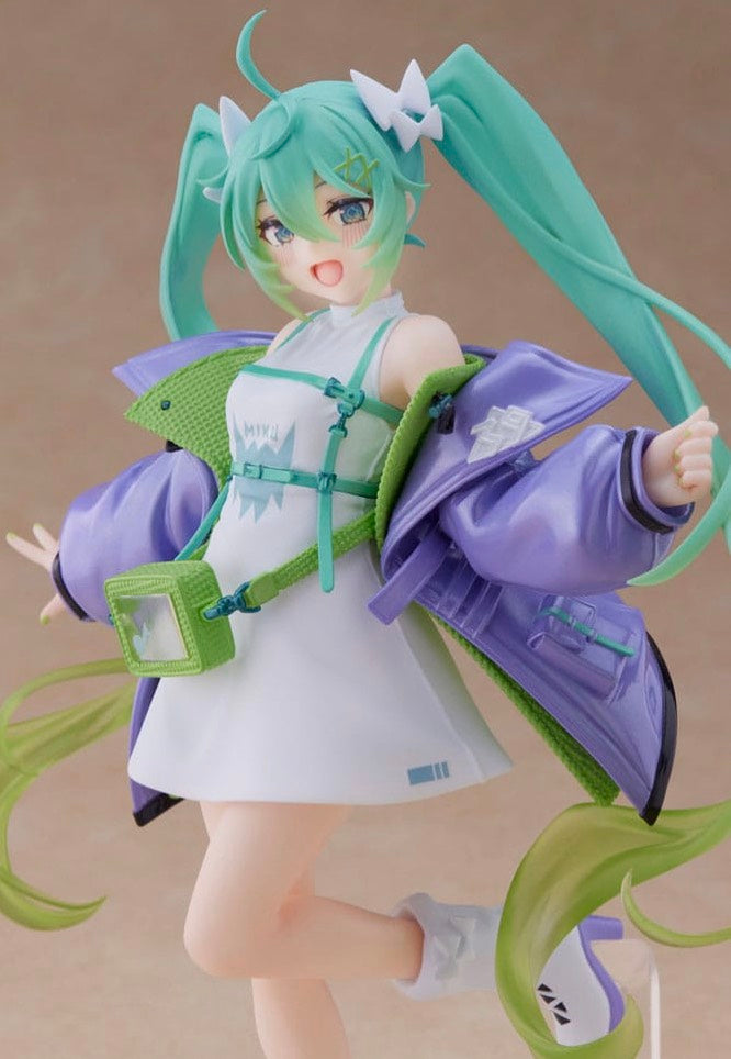 Hatsune Miku - Hatsune Miku Fashion Sporty - Figure Free Shipping Good Selling