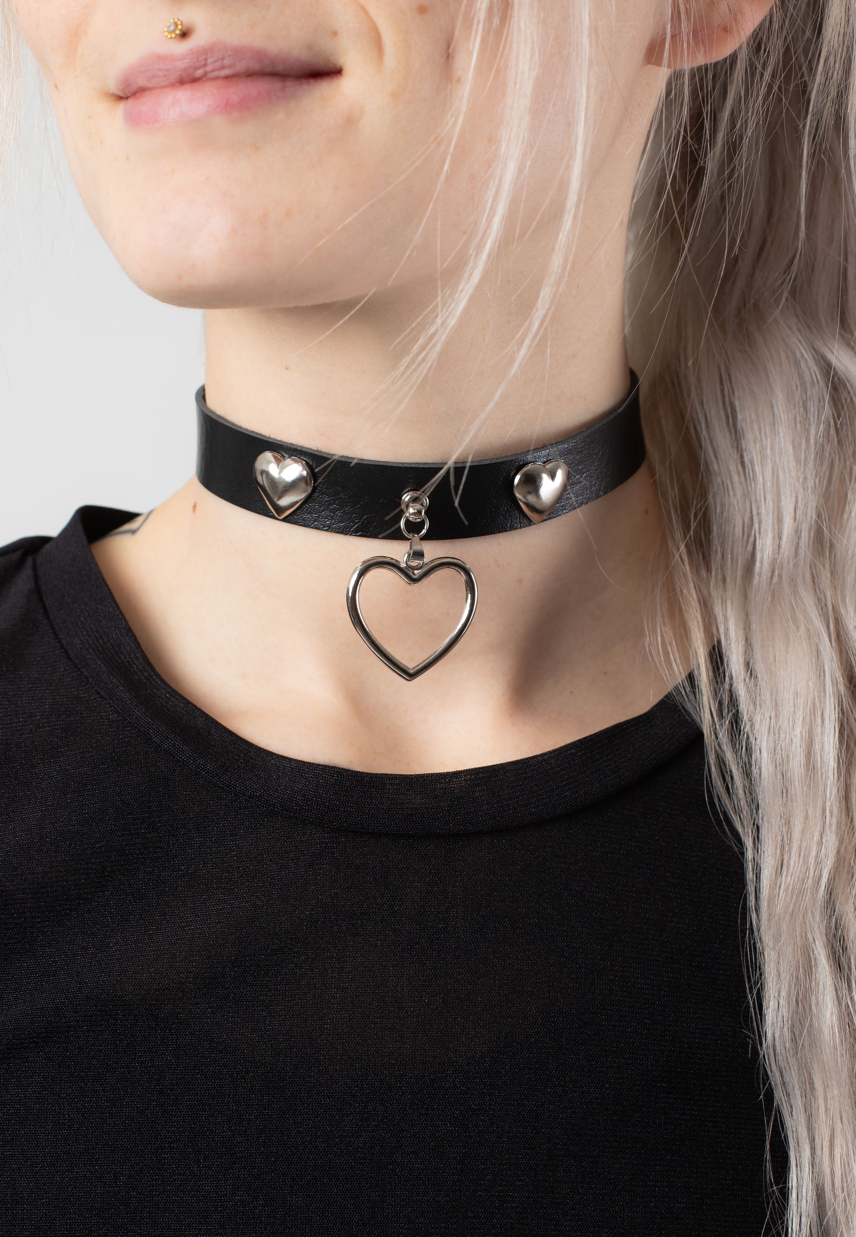 Bullet69 - Heart And Love Neckband Black - Choker Outlet 100% Original