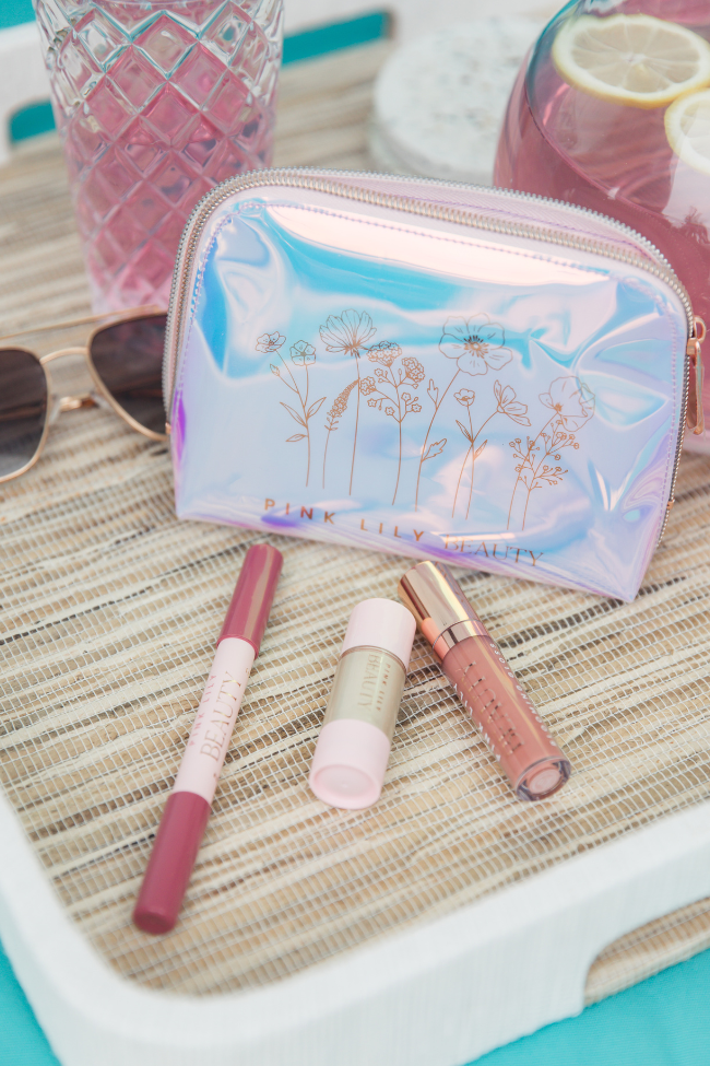 Let Your Confidence Bloom Beauty Bag Iridescent Visit Sale Online