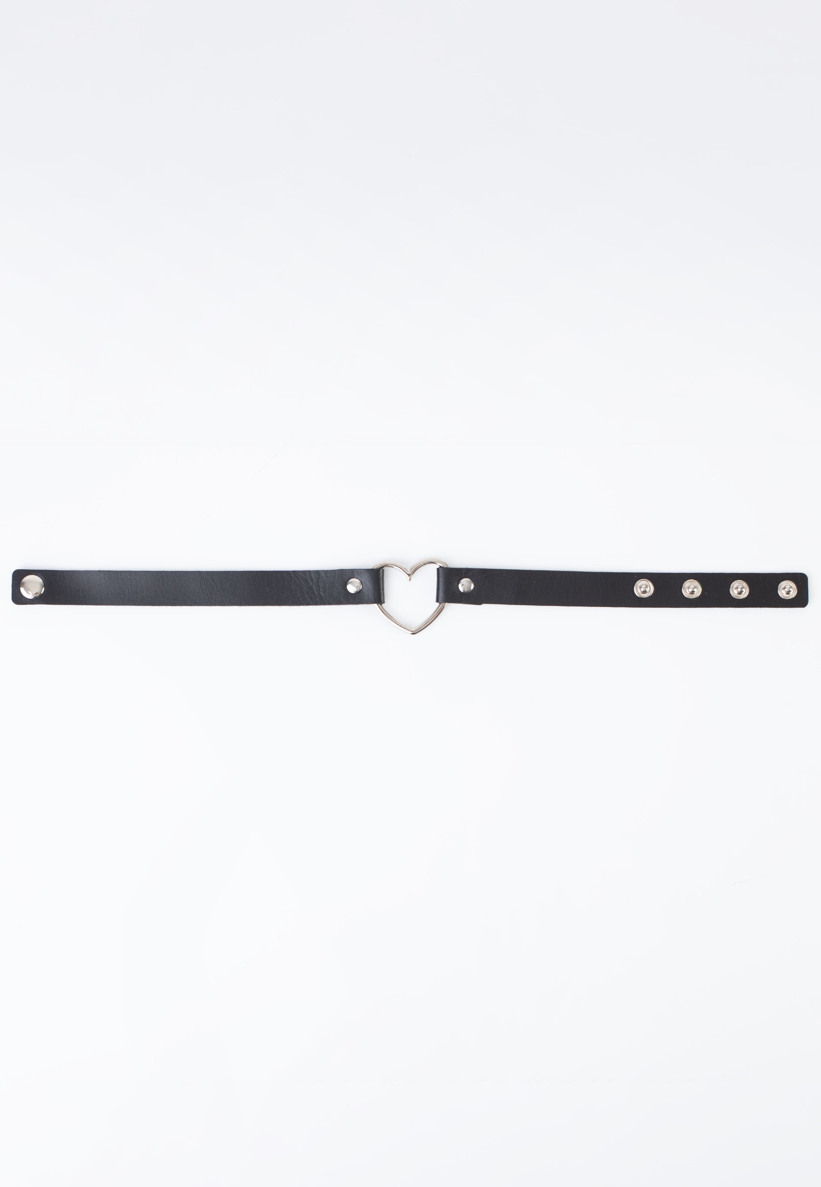 Bullet69 - Heart Neckband Black - Choker Outlet Wiki