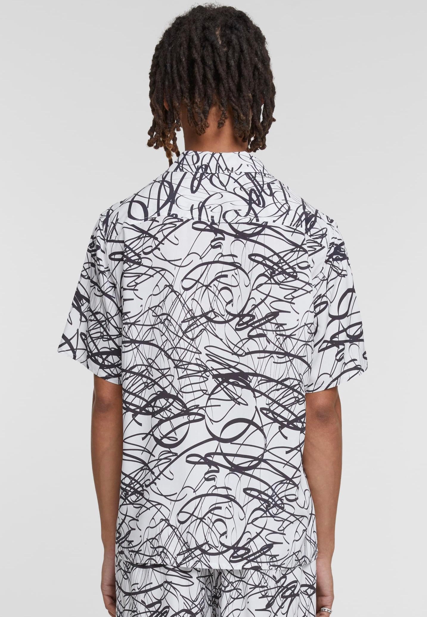 Urban Classics - Viscose AOP Resort Whitescribble - Shirt Huge Surprise