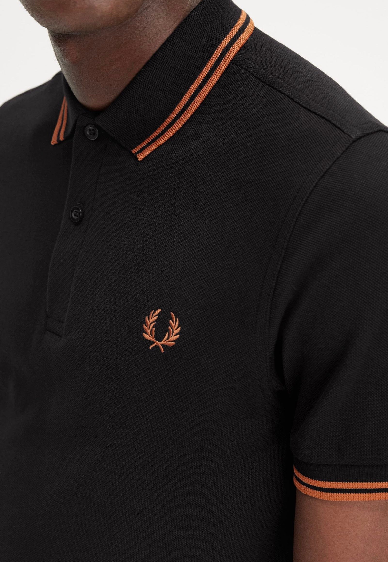 Fred Perry - The Twin Tipped Black/Marmalade - Polo Ebay