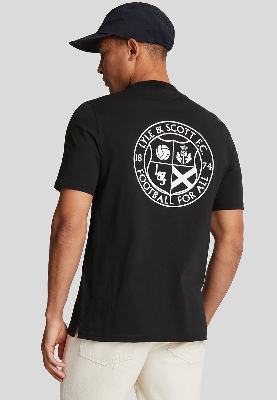 Lyle & Scott - Football For All Graphic Jet Black - T-Shirt Outlet Supply