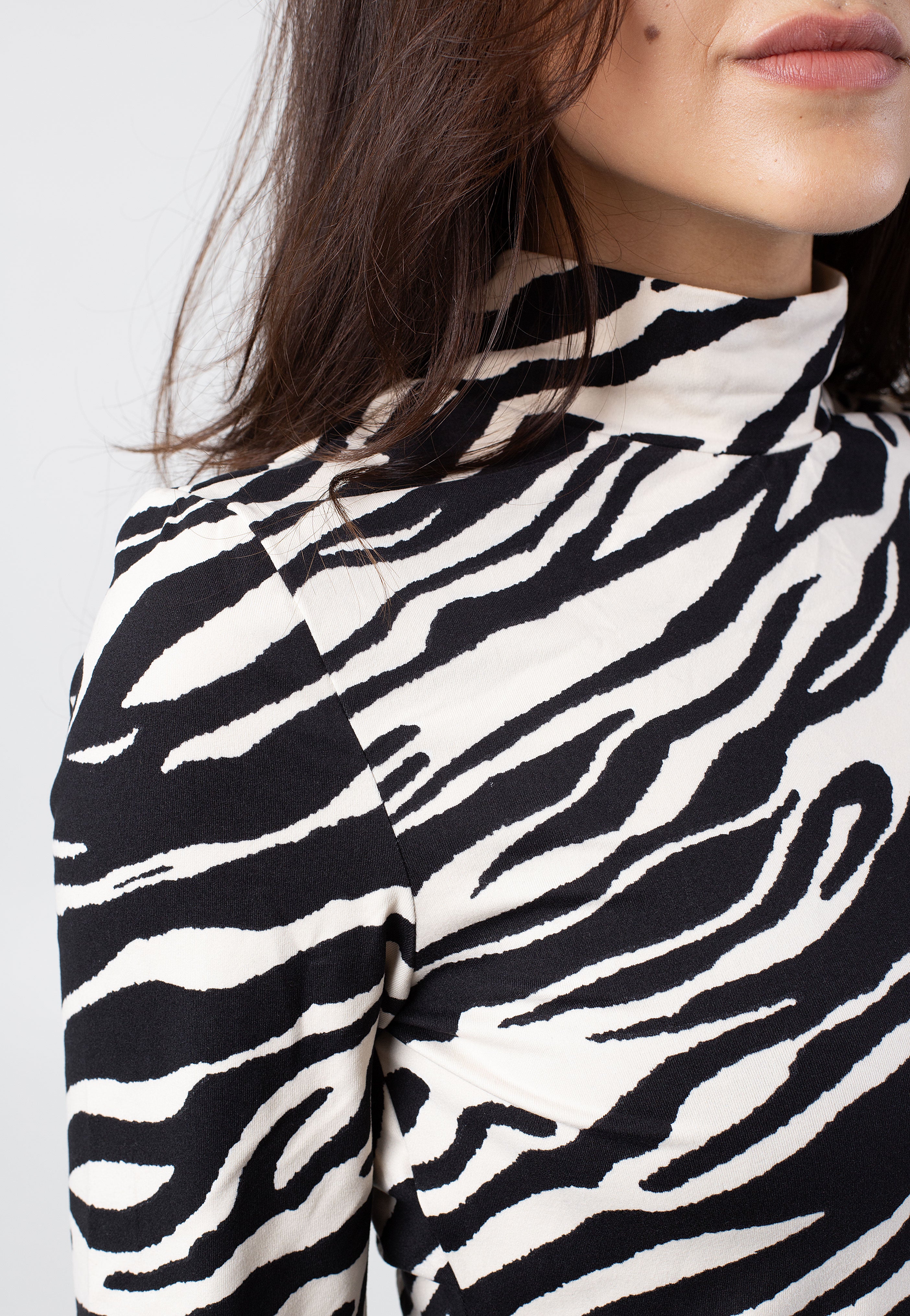 Noisy May - Destiny Turtleneck Black Zebra - Top Best Deals