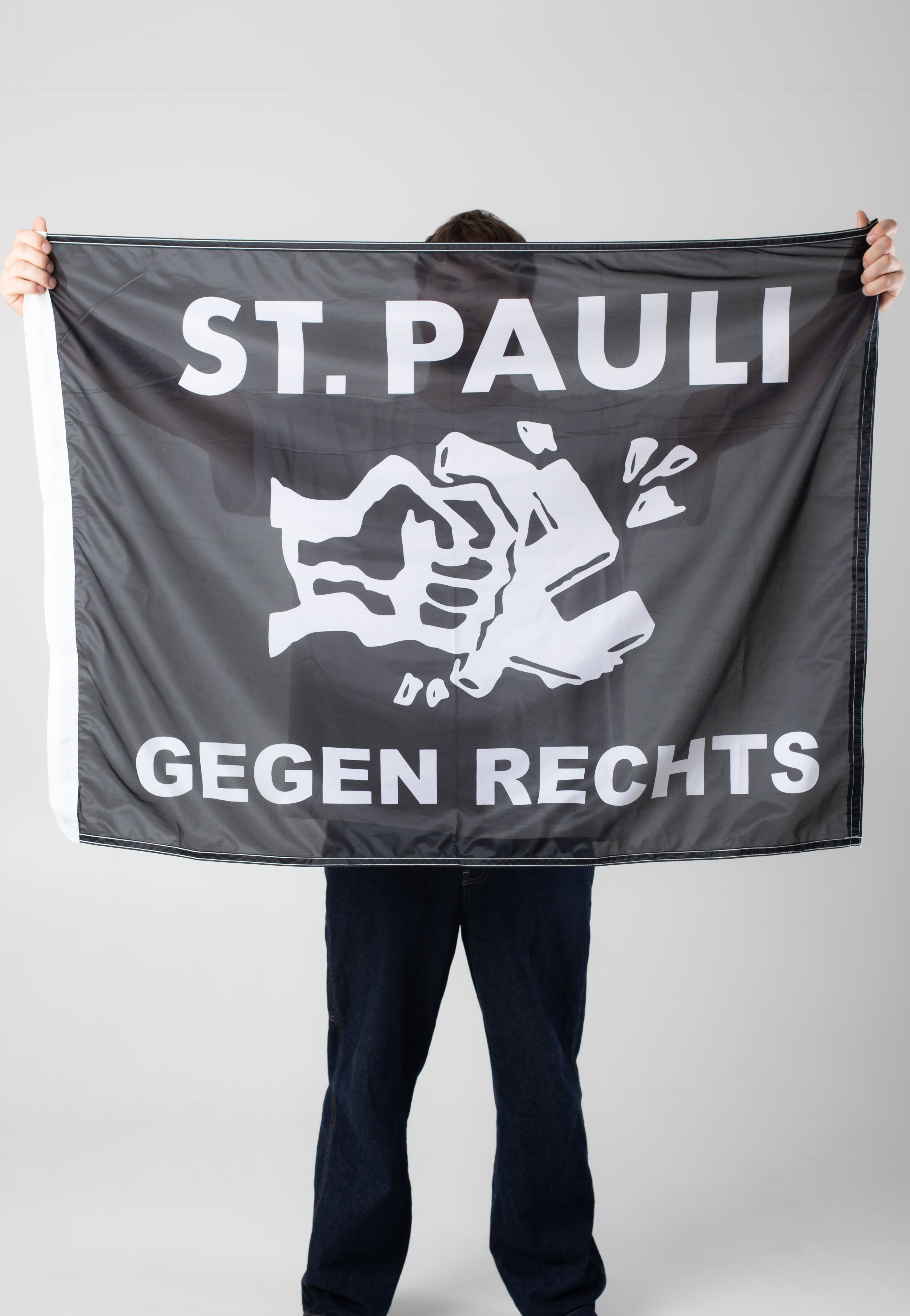 FC St. Pauli - Gegen Rechts - Flag Official Site