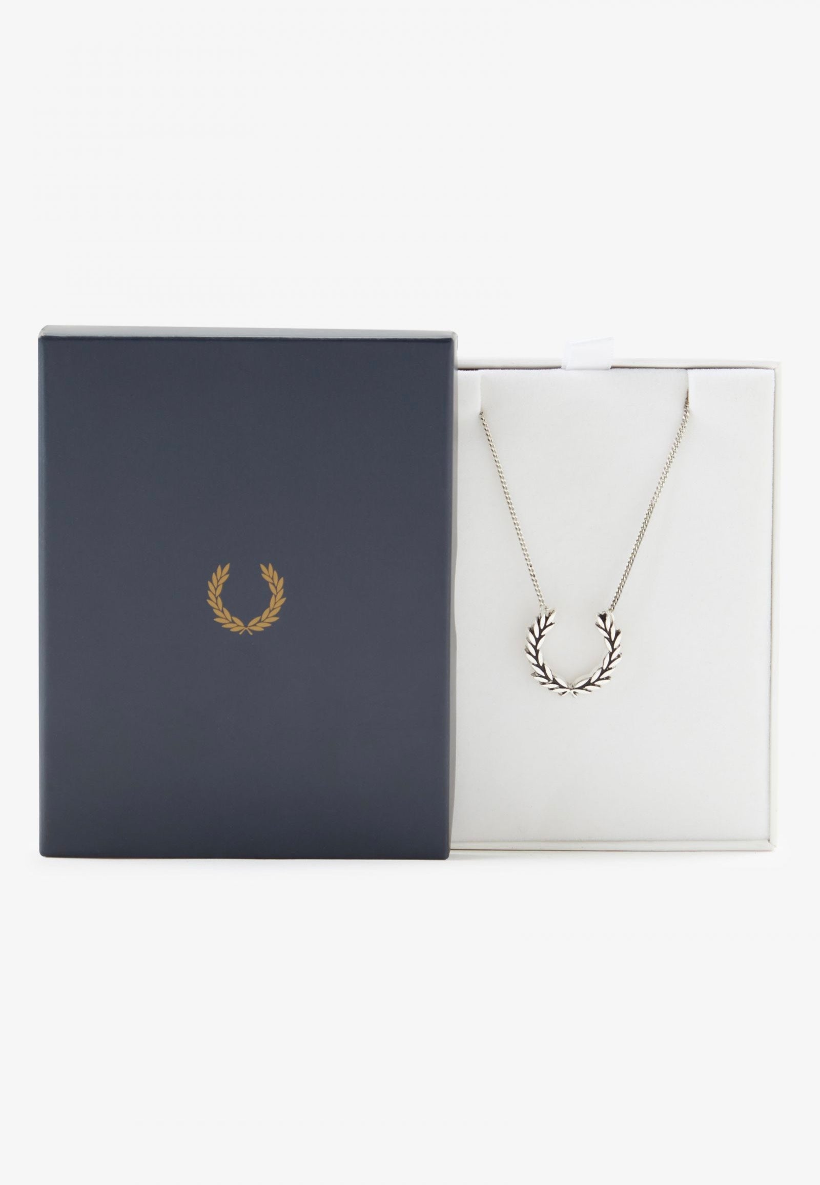 Fred Perry - Laurel Wreath Silver - Necklace Cost Cheap Pice