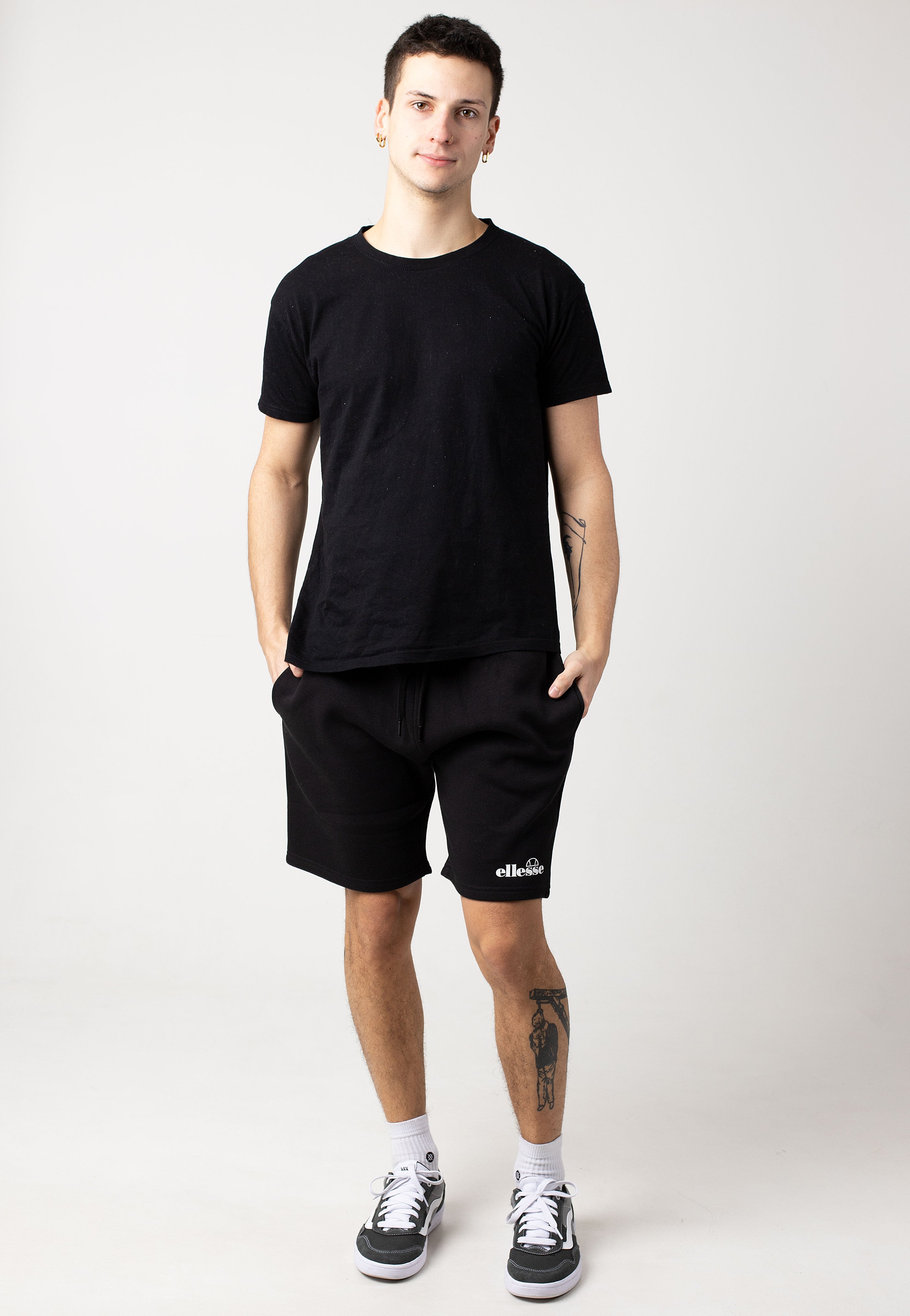 Ellesse - Molla Black - Shorts Cheap Affordable