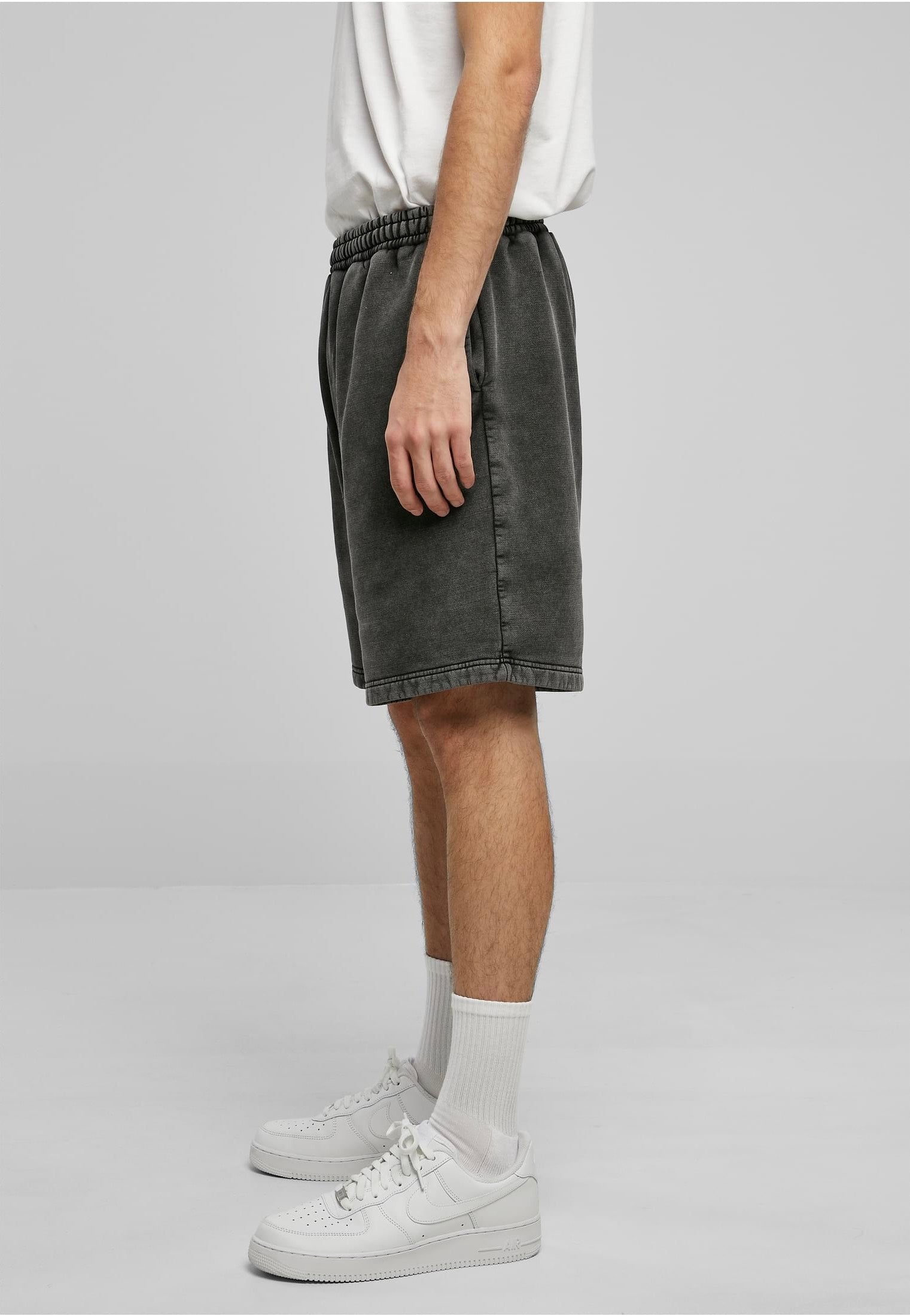 Urban Classics - Heavy Sand Washed Black - Shorts Deals