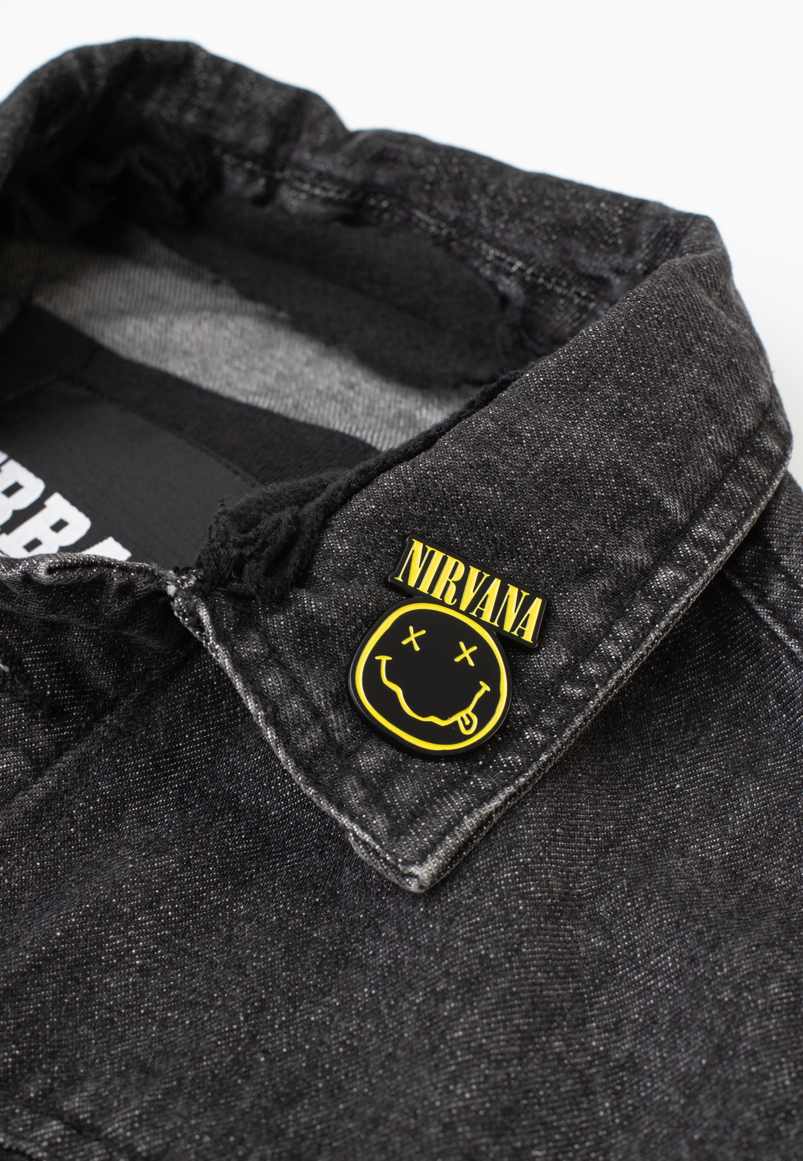 Nirvana - Logo & Happy Face Cut-Out - Pin 2025 Cheap Pice