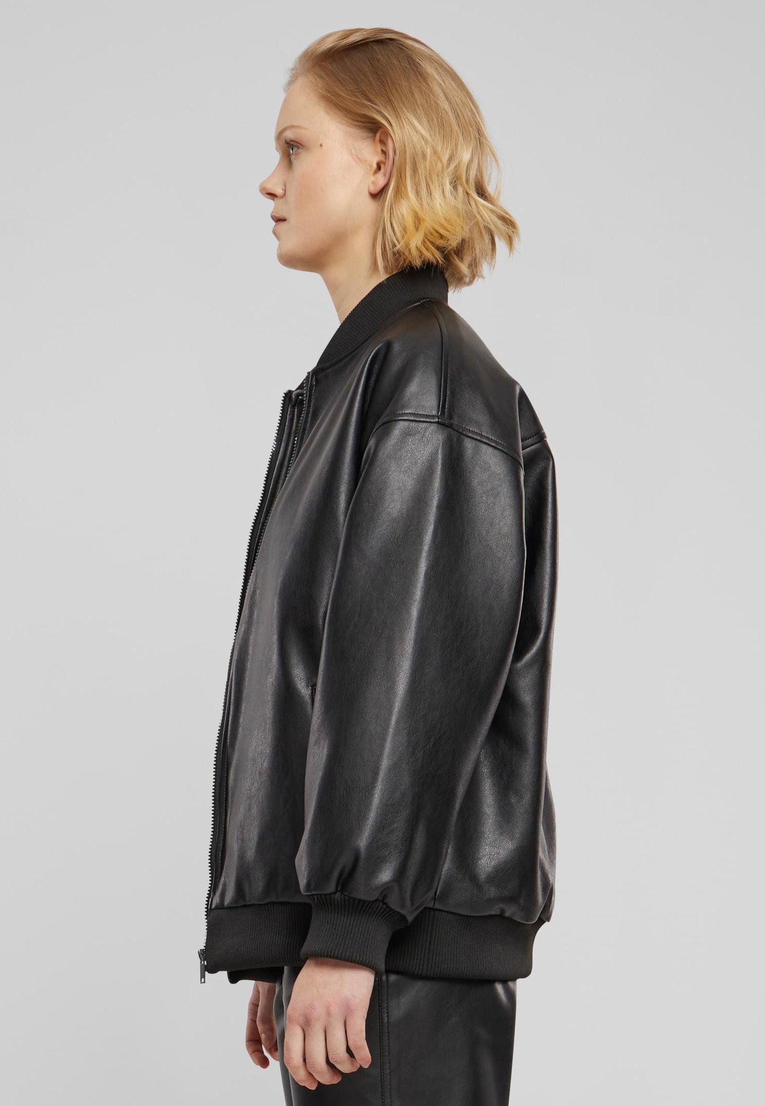 Urban Classics - Ladies Synthetic Leather Bomber Black - Leather Jacket Fast Delivery For Sale