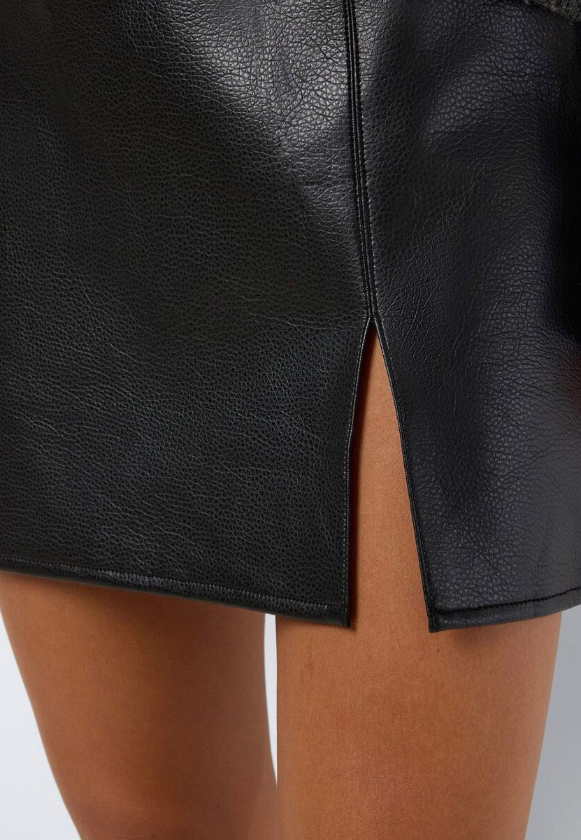 Noisy May - Eileen Clara Penny Slit Black - Skirt Finishline Online