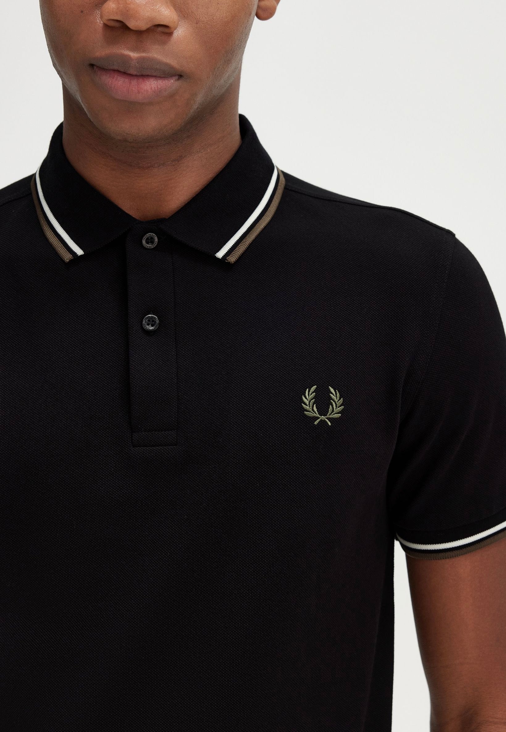 Fred Perry - Twin Tipped Black/Ecru/Laurel Wreath Green - Polo Discount Supply