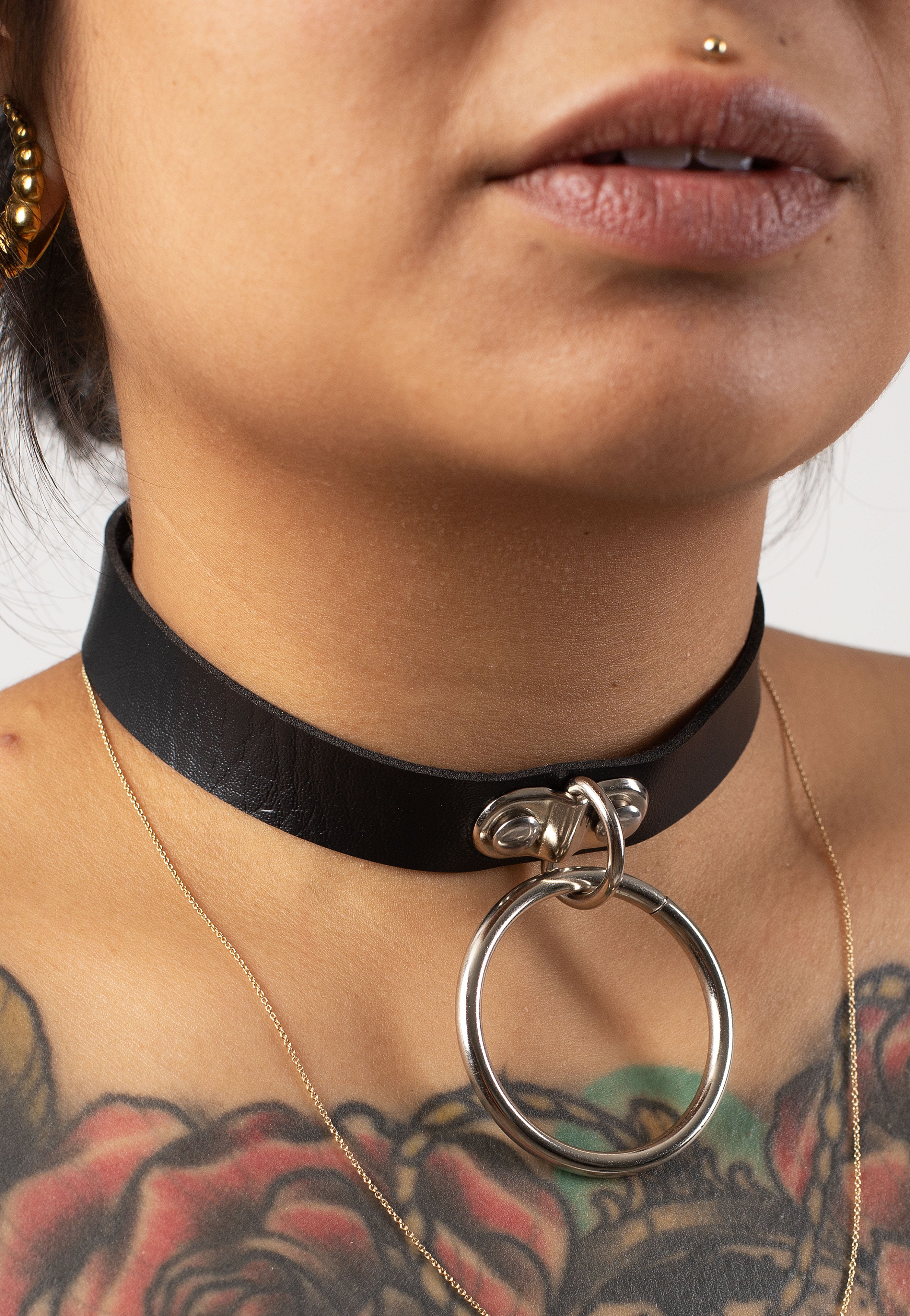 Bullet69 - Large Ring Neckband Black - Choker Fashion Style Cheap Online